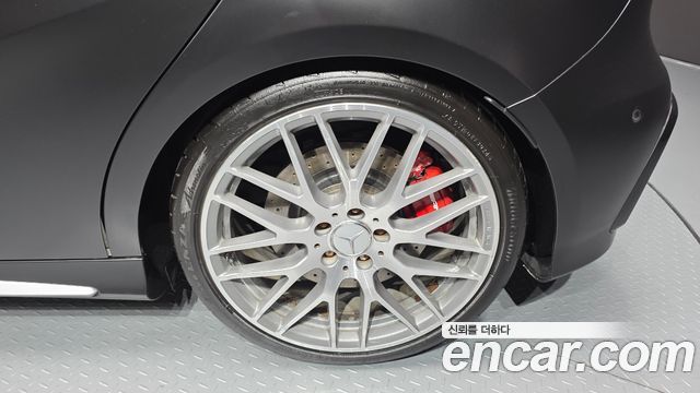 Mercedes-Benz A-Class 2017 — photo 7