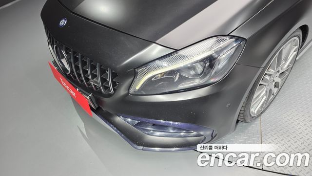 Mercedes-Benz A-Class 2017 — photo 8