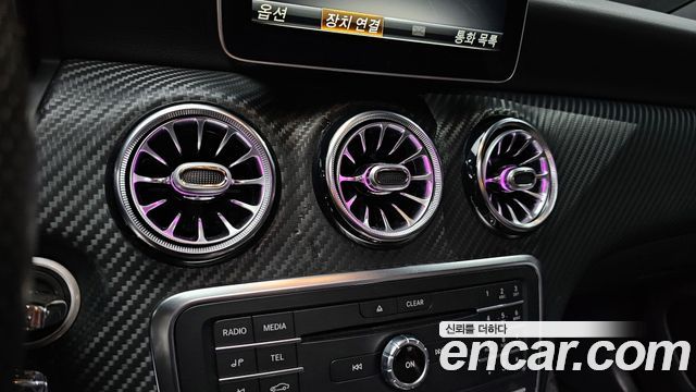 Mercedes-Benz A-Class 2017 — photo 30
