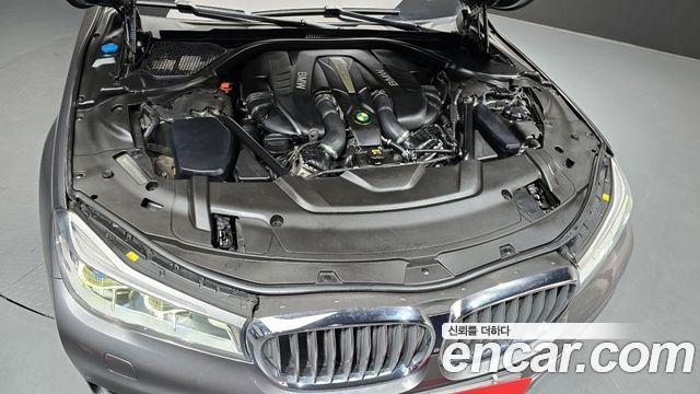 BMW 7-Series 2016 — photo 6