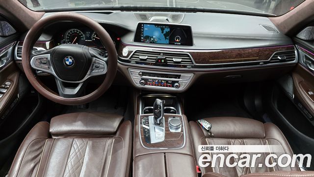 BMW 7-Series 2016 — photo 7