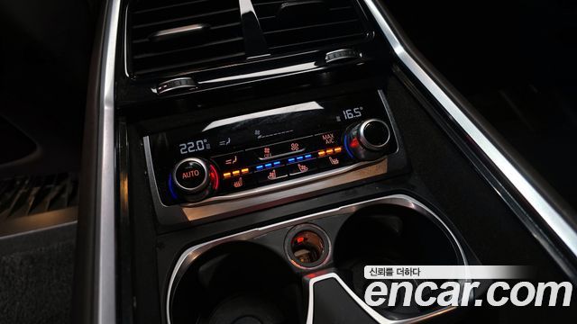 BMW 7-Series 2016 — photo 16