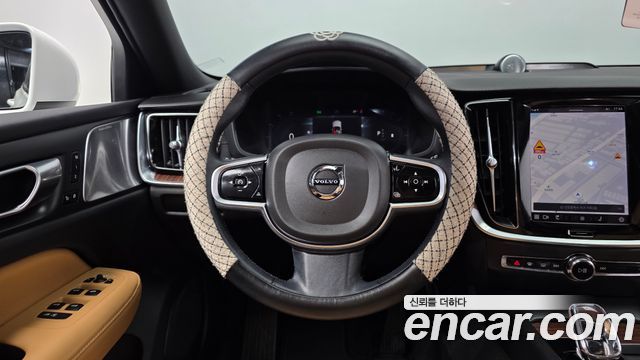Volvo V60 2023 — photo 19