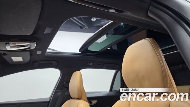 Volvo V60 2023 — photo 24