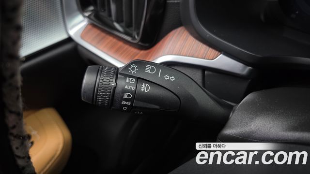 Volvo V60 2023 — photo 34