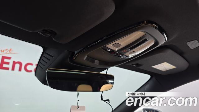 Volvo V60 2023 — photo 35