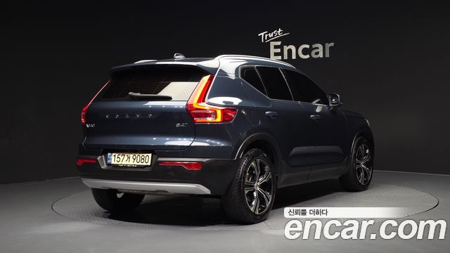 Volvo XC40 2021 — photo 2
