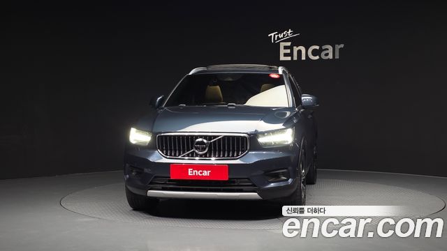 Volvo XC40 2021 — photo 3