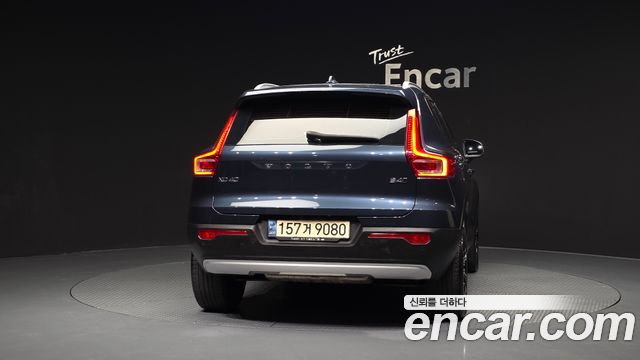 Volvo XC40 2021 — photo 4