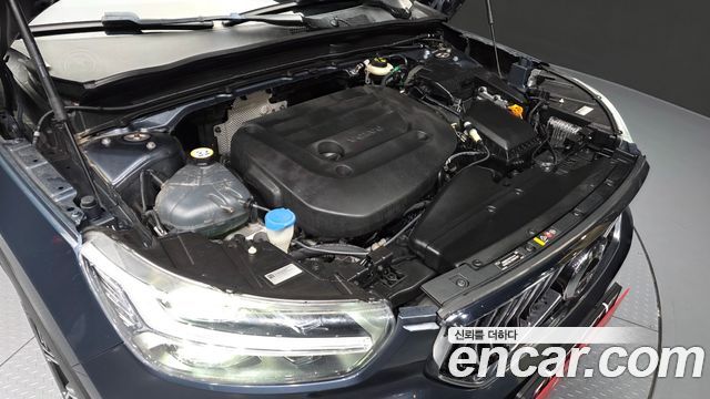 Volvo XC40 2021 — photo 6