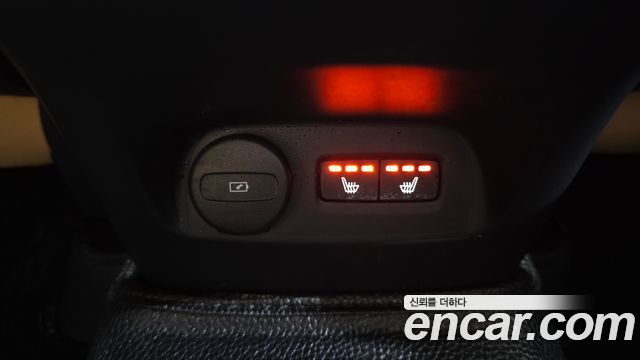 Volvo XC40 2021 — photo 19