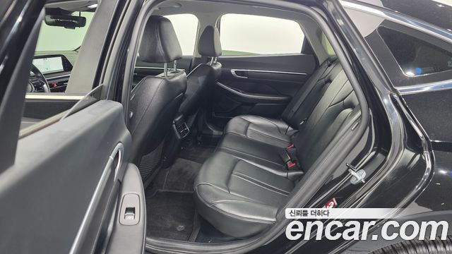 Hyundai Sonata 2022 — photo 18