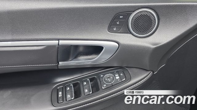 Hyundai Sonata 2022 — photo 19