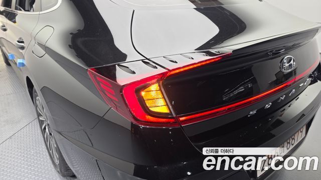Hyundai Sonata 2022 — photo 9