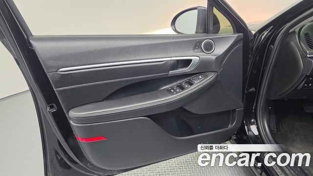 Hyundai Sonata 2022 — photo 14