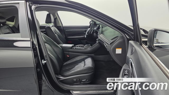 Hyundai Sonata 2022 — photo 16