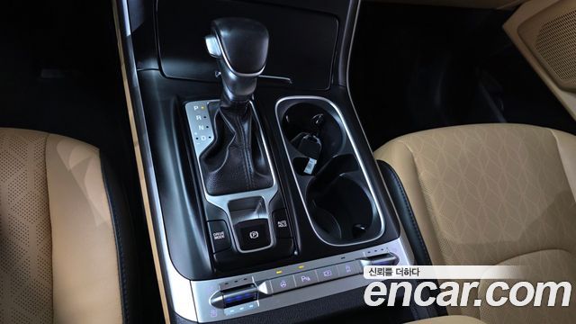 Kia Canival 2021 — photo 9