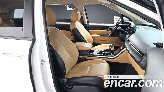 Kia Canival 2021 — photo 11
