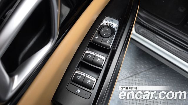 Kia Canival 2021 — photo 19