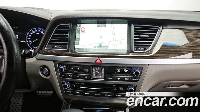 Hyundai Genesis 2015 — photo 12
