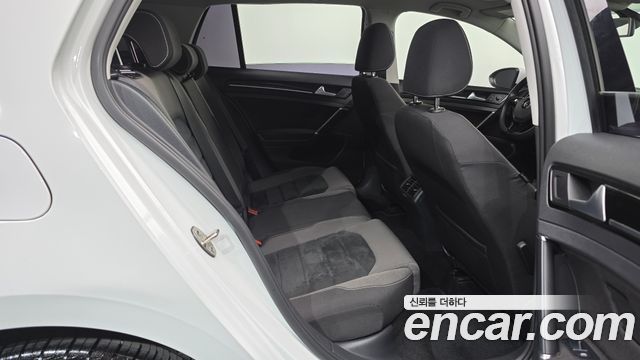 Volkswagen Golf 2015 — photo 11