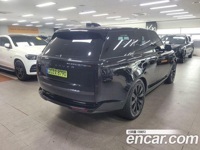 Land Rover Range Rover 2025 — photo 2