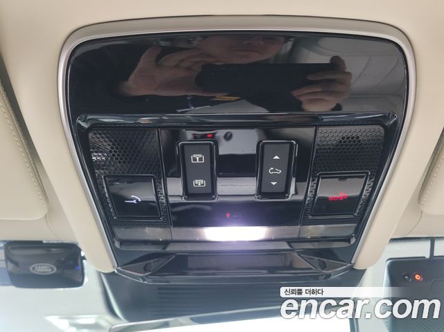 Land Rover Range Rover 2025 — photo 10