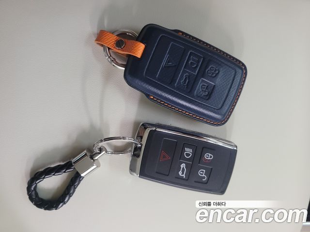 Land Rover Range Rover 2025 — photo 12