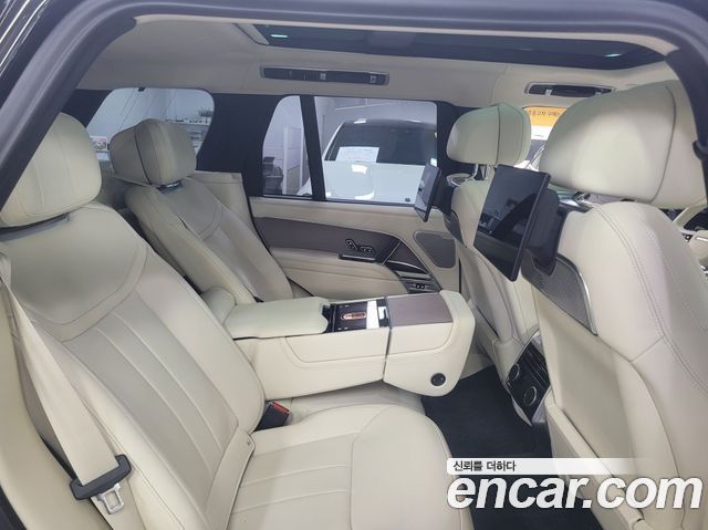 Land Rover Range Rover 2025 — photo 16