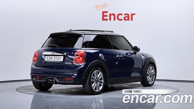 Mini Cooper 2017 — photo 2