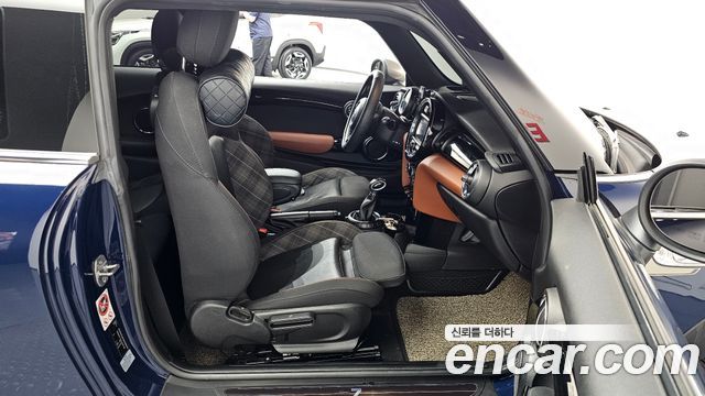 Mini Cooper 2017 — photo 11