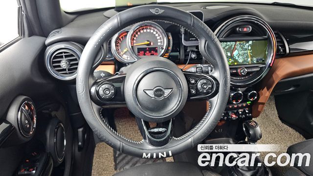 Mini Cooper 2017 — photo 12