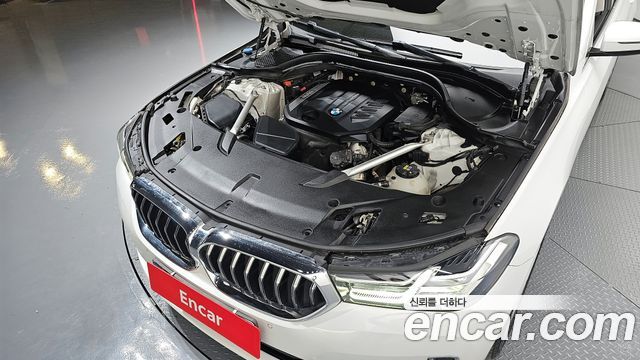 BMW Gran Turismo 2022 — photo 6