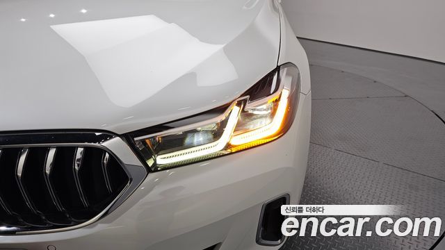 BMW Gran Turismo 2022 — photo 8