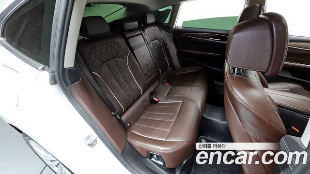 BMW Gran Turismo 2022 — photo 16