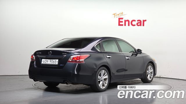 Nissan Altima 2015 — photo 2