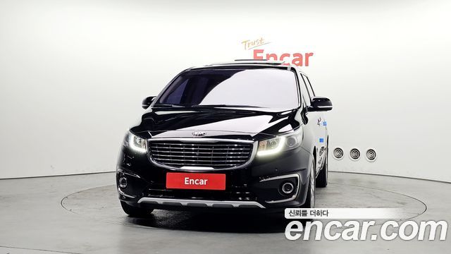 Kia Canival 2018 — photo 3