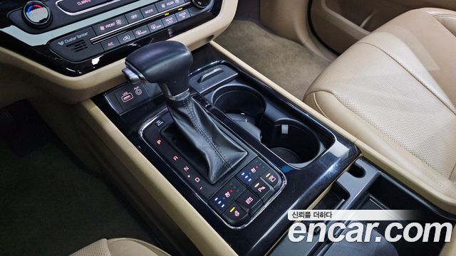 Kia Canival 2018 — photo 9
