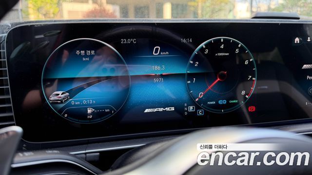 Mercedes-Benz GLE-Class 2023 — photo 8