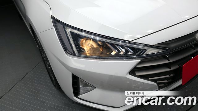 Hyundai AVANTE 2019 — photo 8
