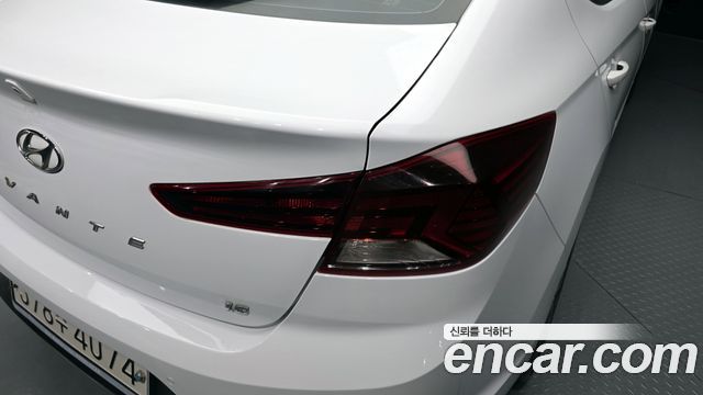 Hyundai AVANTE 2019 — photo 9