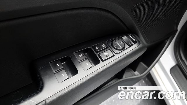 Hyundai AVANTE 2019 — photo 28