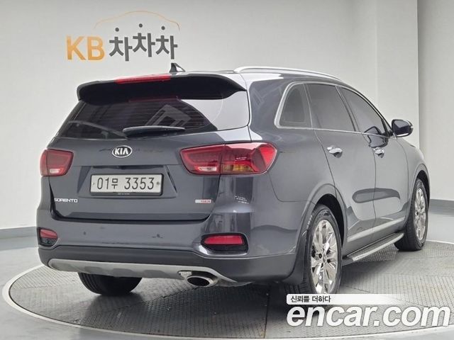 Kia Sorento 2018 — photo 3