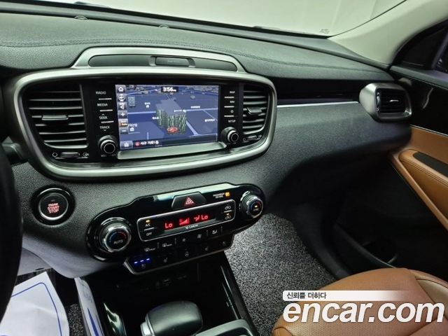 Kia Sorento 2018 — photo 10