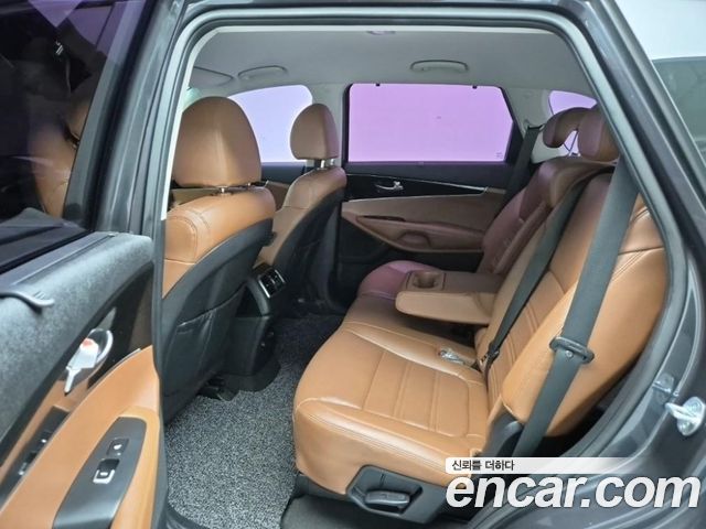 Kia Sorento 2018 — photo 12