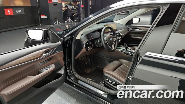 BMW Gran Turismo 2023 — photo 13