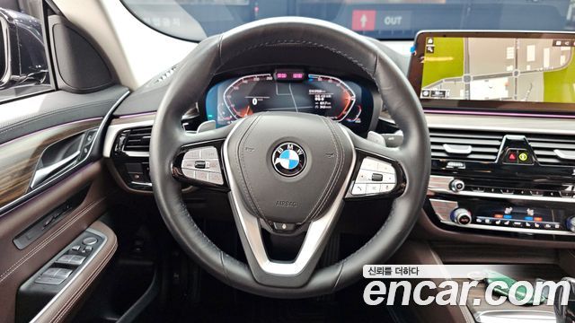 BMW Gran Turismo 2023 — photo 19