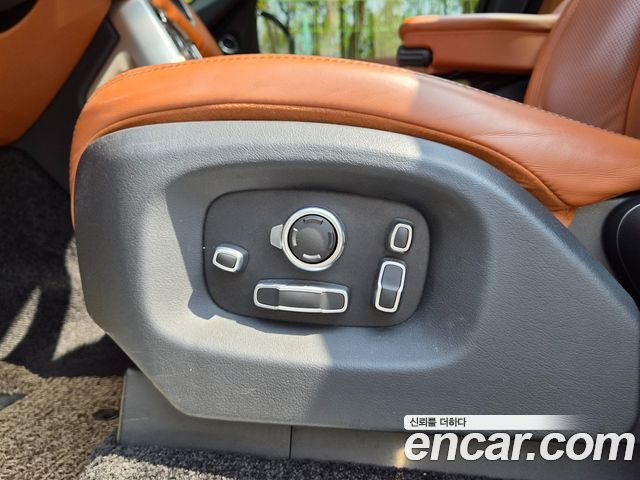 Land Rover Range Rover 2017 — photo 16