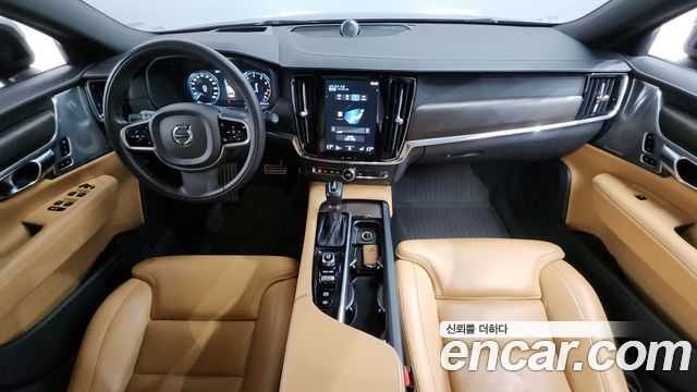 Volvo V90 2019 — photo 10