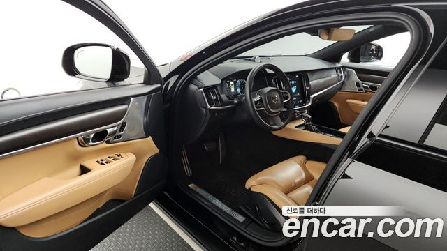 Volvo V90 2019 — photo 13